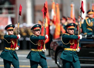 Полностью отменят: власти расстроили россиян неожиданным решением на День Победы