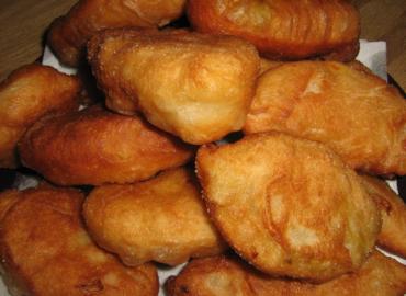 Вместо надоевших пирожков беру кефир с майонезом и готовлю гору вкуснятины к чаю: простейший рецепт за 15 минут