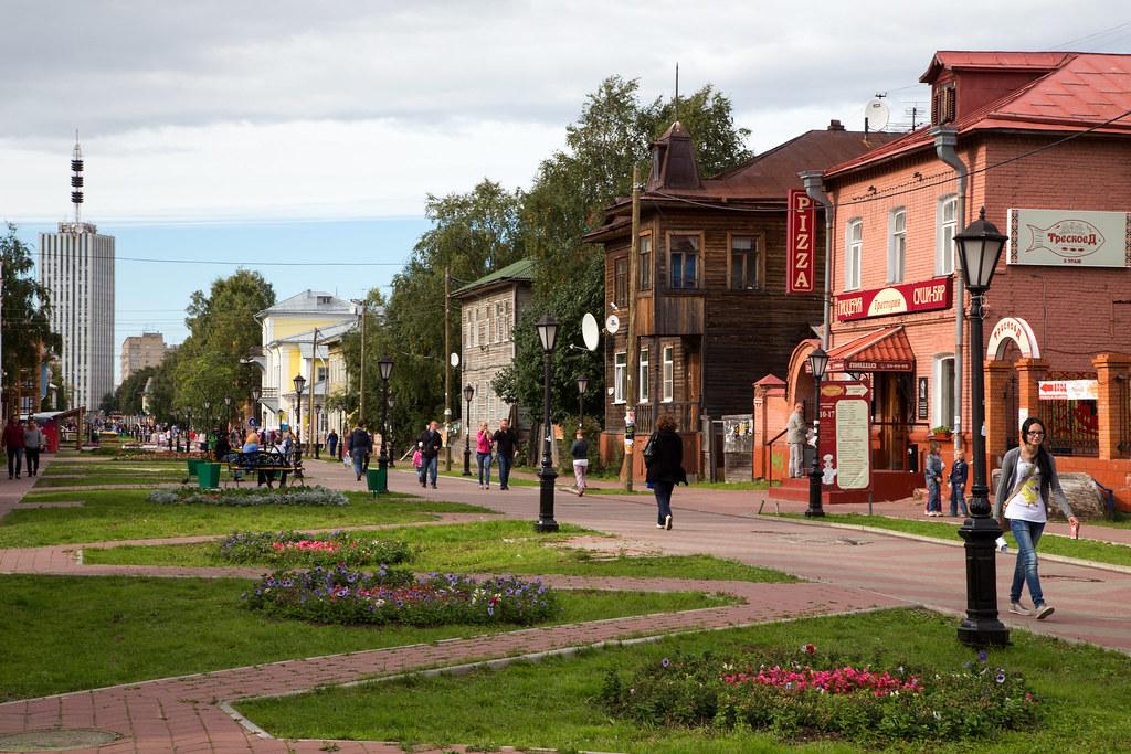 В Архангельске в третий раз подряд провалились поиски подрядчика на уборку улиц
