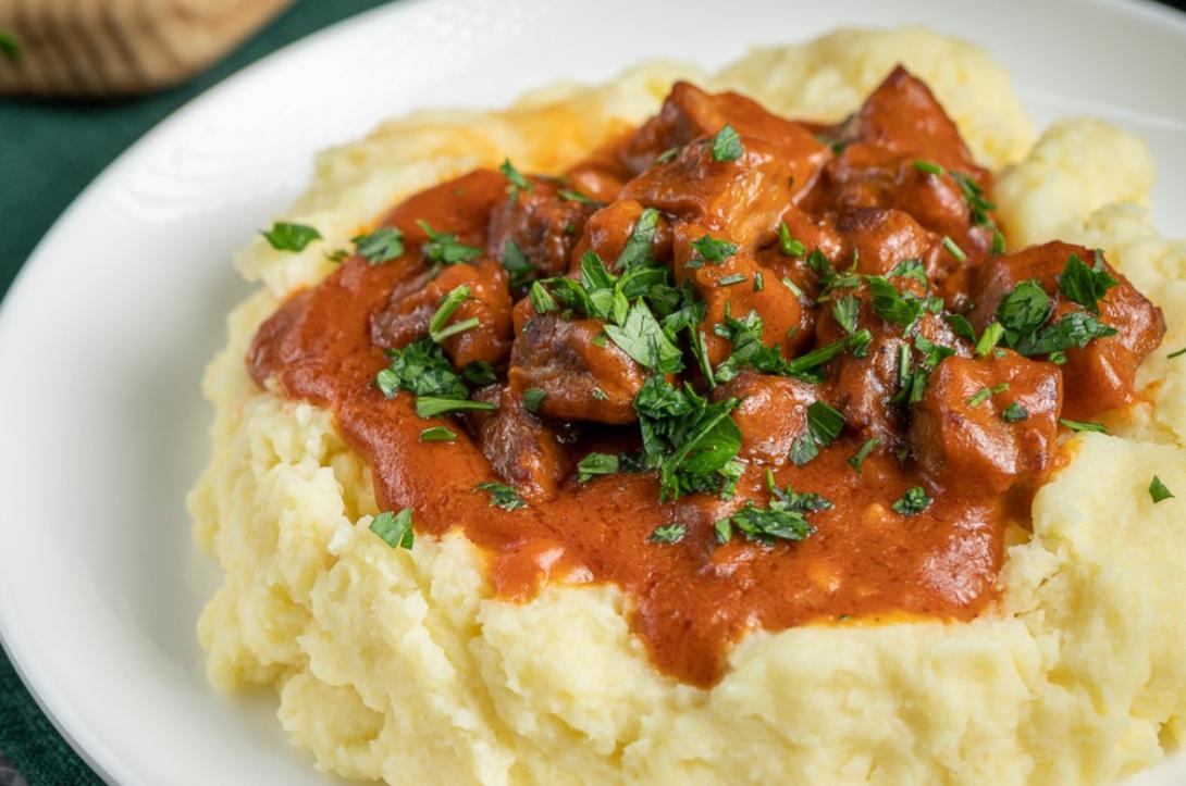 Грузинский повар научил: вкуснятина и самой дешевой части курицы — не сациви и не чахохбили