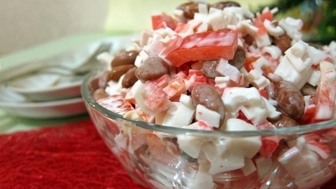 Крабовый салат больше не в чести — вместо него вкуснятина из 4 копеечных ингредиентов: простой рецепт на ужин